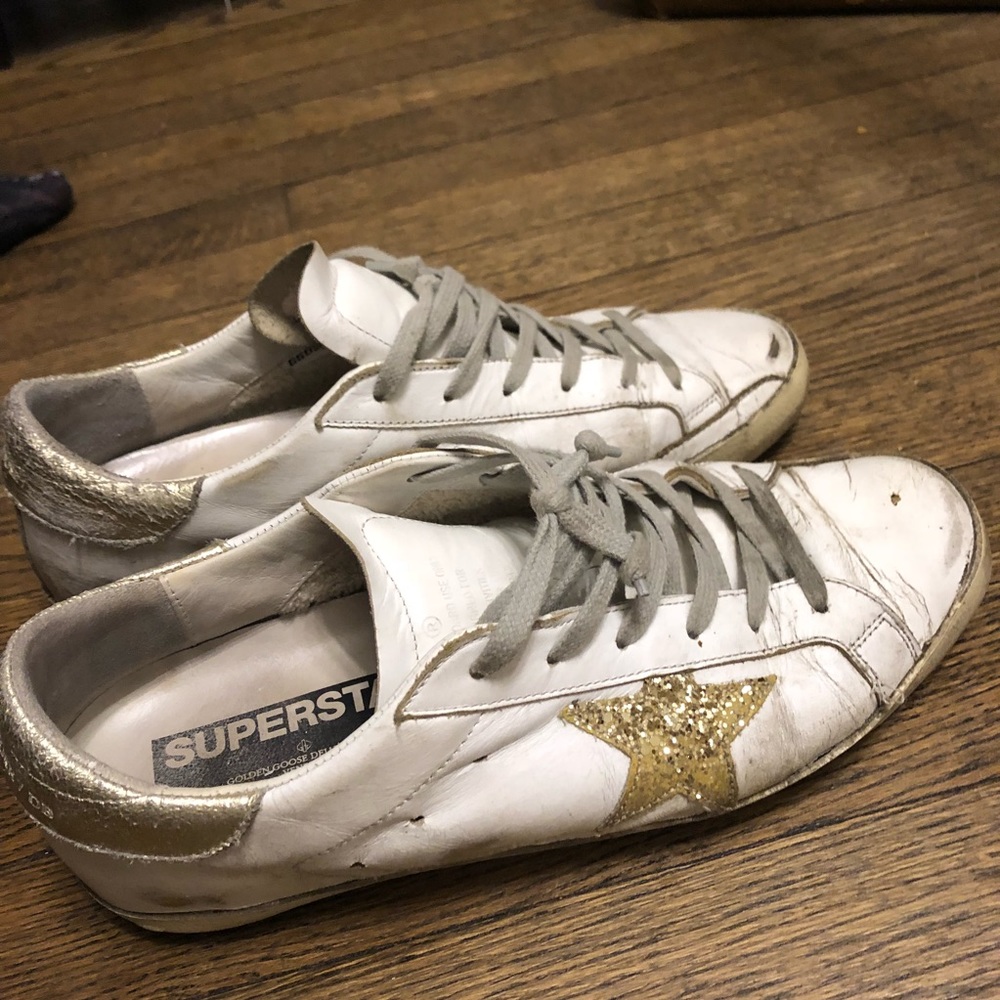 Distressed Golden Goose Gold sneakers size 41